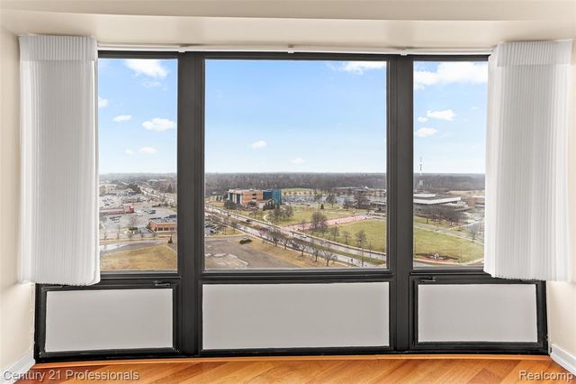 5000 Town Center 1704, Southfield, MI 48075