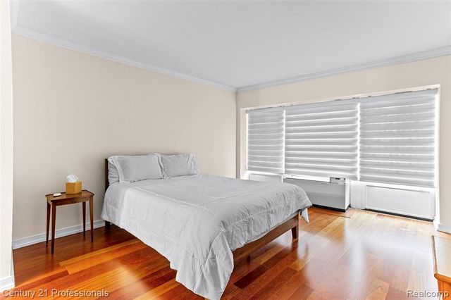 5000 Town Center 1704, Southfield, MI 48075