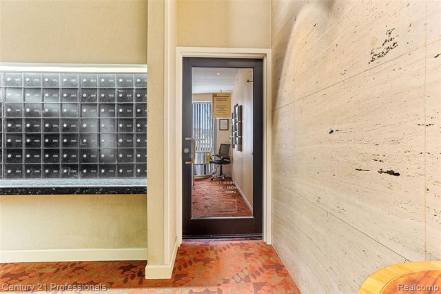 5000 Town Center 1704, Southfield, MI 48075