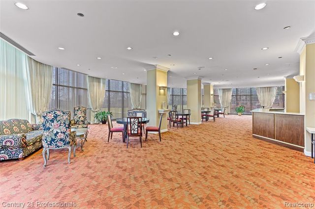 5000 Town Center 1704, Southfield, MI 48075