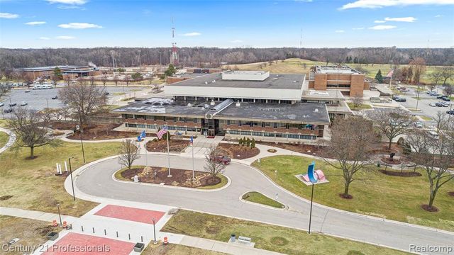 5000 Town Center 1704, Southfield, MI 48075