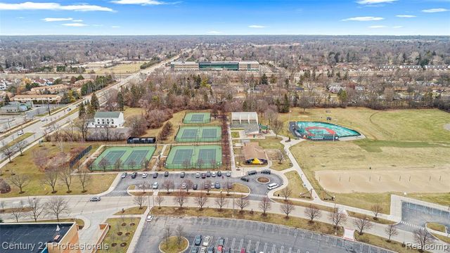 5000 Town Center 1704, Southfield, MI 48075