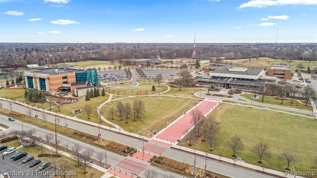 5000 Town Center 1704, Southfield, MI 48075