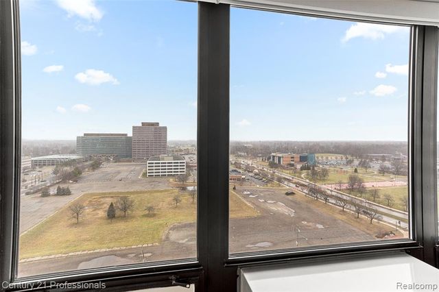 5000 Town Center 1704, Southfield, MI 48075