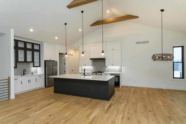 4980 Royal Oaks Circle SW, Rochester, MN 55902