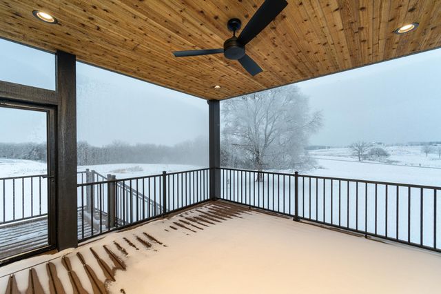 4980 Royal Oaks Circle SW, Rochester, MN 55902