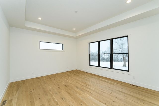 4980 Royal Oaks Circle SW, Rochester, MN 55902