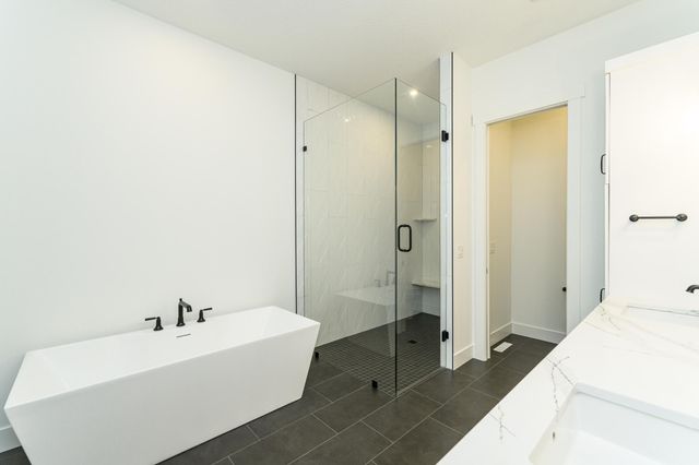 4980 Royal Oaks Circle SW, Rochester, MN 55902