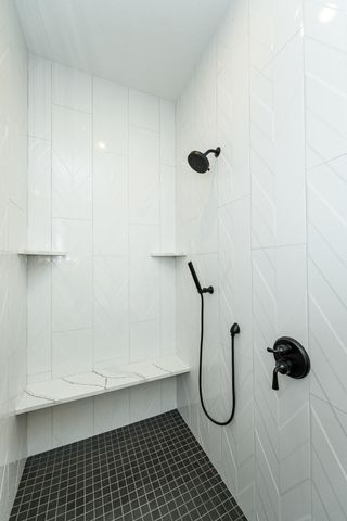 4980 Royal Oaks Circle SW, Rochester, MN 55902