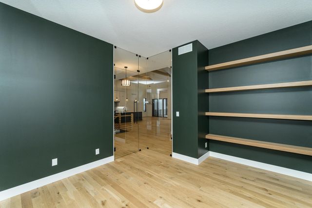 4980 Royal Oaks Circle SW, Rochester, MN 55902