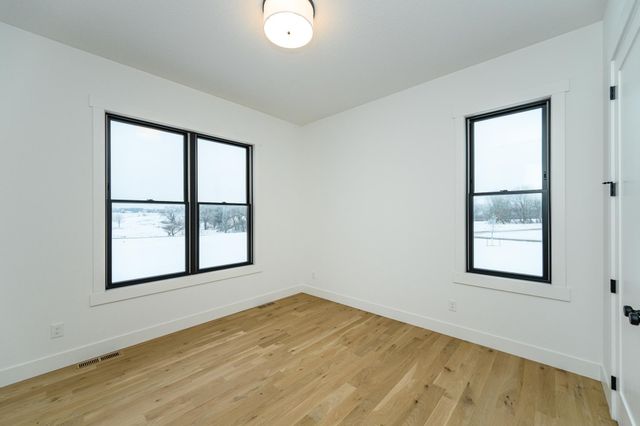 4980 Royal Oaks Circle SW, Rochester, MN 55902