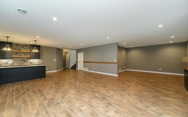 4980 Royal Oaks Circle SW, Rochester, MN 55902