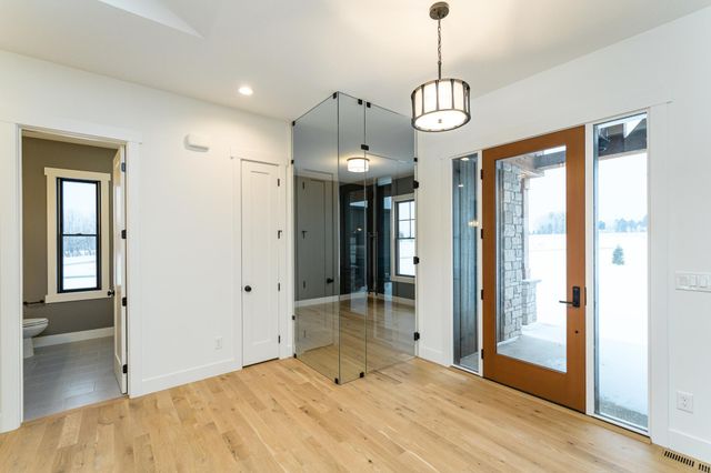 4980 Royal Oaks Circle SW, Rochester, MN 55902