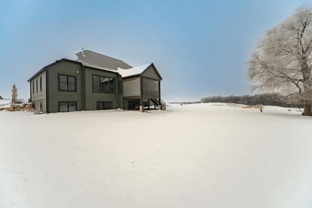 4980 Royal Oaks Circle SW, Rochester, MN 55902