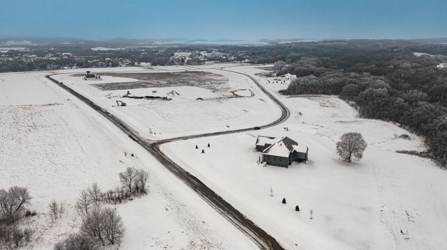 4980 Royal Oaks Circle SW, Rochester, MN 55902