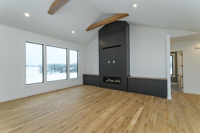 4980 Royal Oaks Circle SW, Rochester, MN 55902