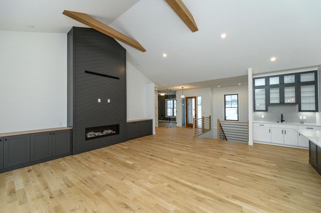 4980 Royal Oaks Circle SW, Rochester, MN 55902