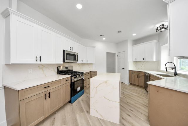 6502 Oakburl Court, Sugar Land, TX 77479