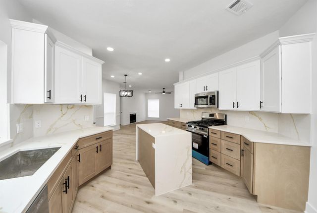 6502 Oakburl Court, Sugar Land, TX 77479