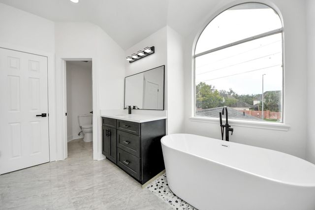 6502 Oakburl Court, Sugar Land, TX 77479