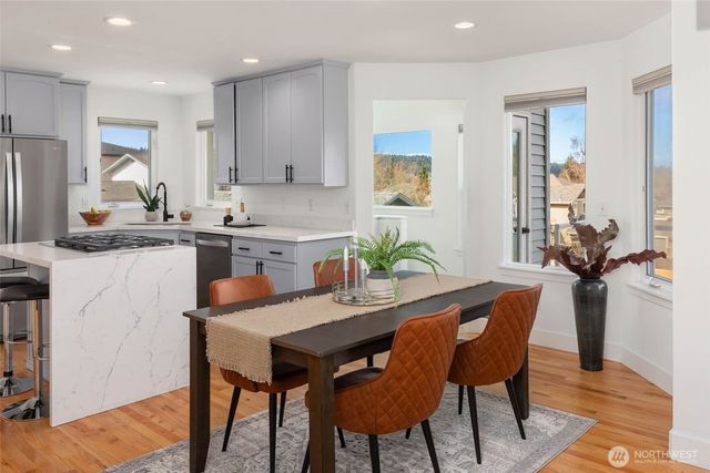 1406 N 38th Street, Renton, WA 98056