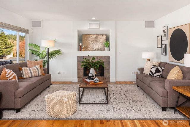 1406 N 38th Street, Renton, WA 98056