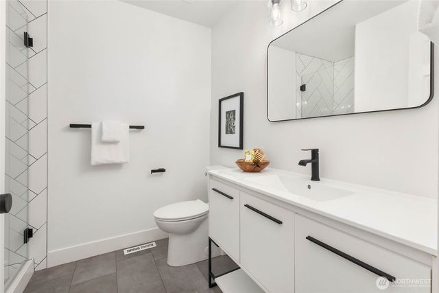 1406 N 38th Street, Renton, WA 98056