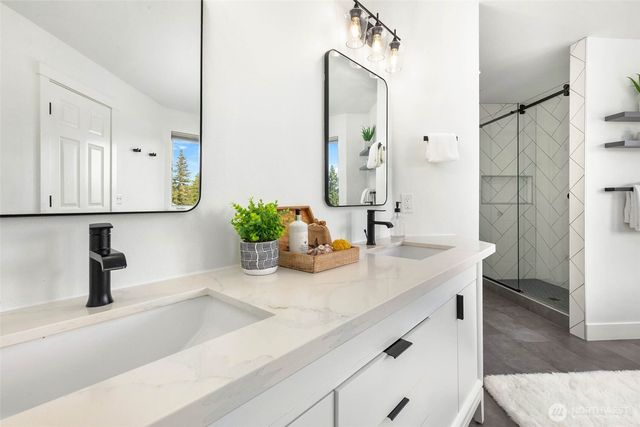 1406 N 38th Street, Renton, WA 98056