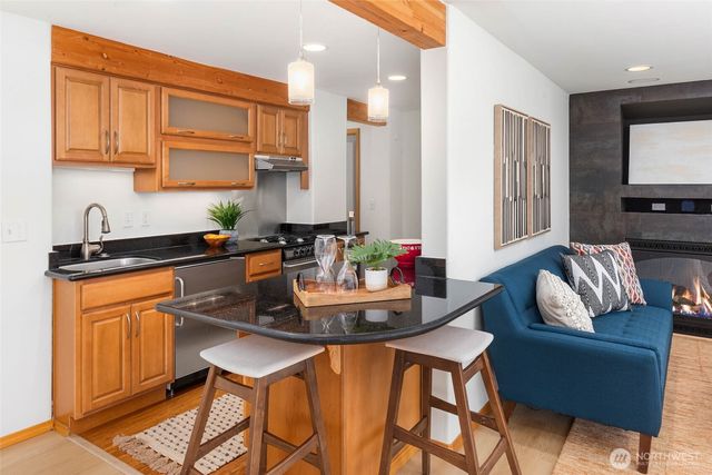 1406 N 38th Street, Renton, WA 98056