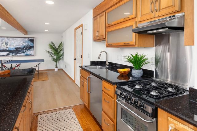 1406 N 38th Street, Renton, WA 98056