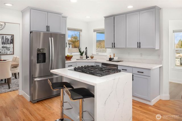 1406 N 38th Street, Renton, WA 98056