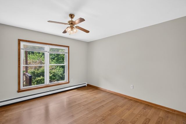 410 Billings Rd, Fitchburg, MA 01420