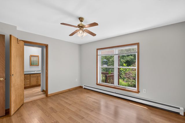 410 Billings Rd, Fitchburg, MA 01420