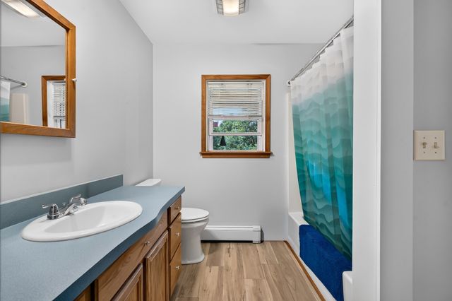 410 Billings Rd, Fitchburg, MA 01420