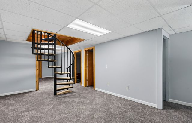 410 Billings Rd, Fitchburg, MA 01420