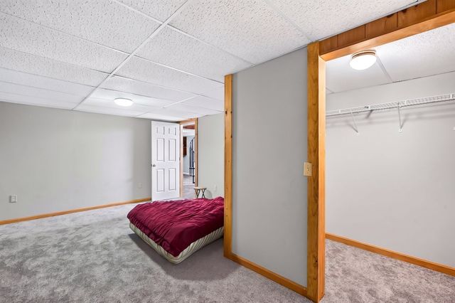 410 Billings Rd, Fitchburg, MA 01420