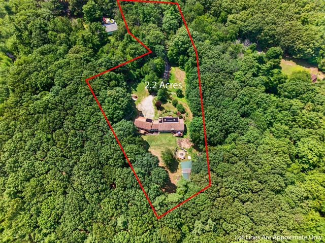 410 Billings Rd, Fitchburg, MA 01420
