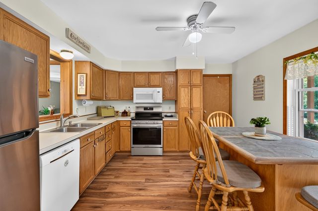 410 Billings Rd, Fitchburg, MA 01420
