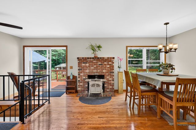 410 Billings Rd, Fitchburg, MA 01420