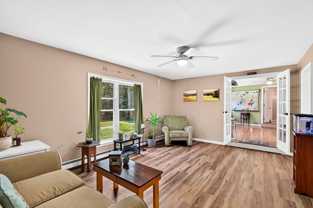 410 Billings Rd, Fitchburg, MA 01420