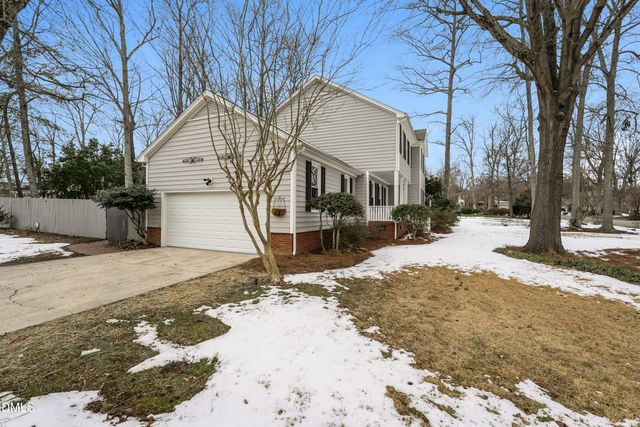 706 Edinburgh Court, Burlington, NC 27215