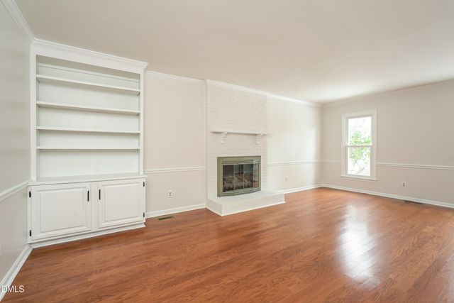 706 Edinburgh Court, Burlington, NC 27215