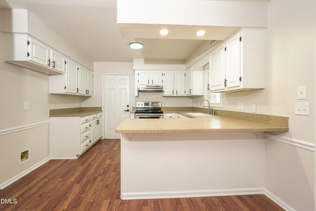 706 Edinburgh Court, Burlington, NC 27215