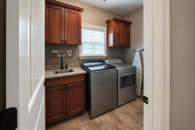 82 LAKEPOINTE CV, Atoka, TN 38004