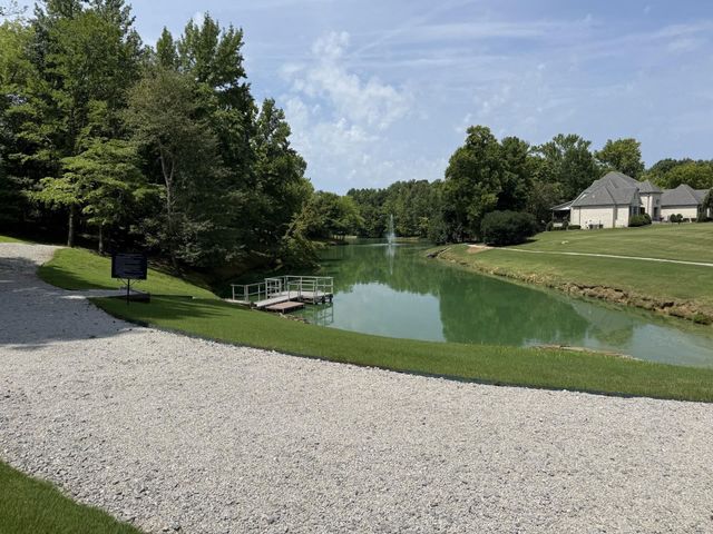 82 LAKEPOINTE CV, Atoka, TN 38004