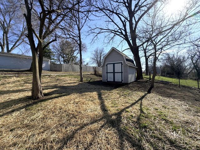1028 Oakland AVENUE, Waukesha, WI 53186