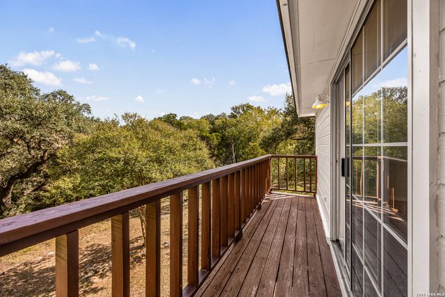 9515 SADDLE TRL, San Antonio, TX 78255