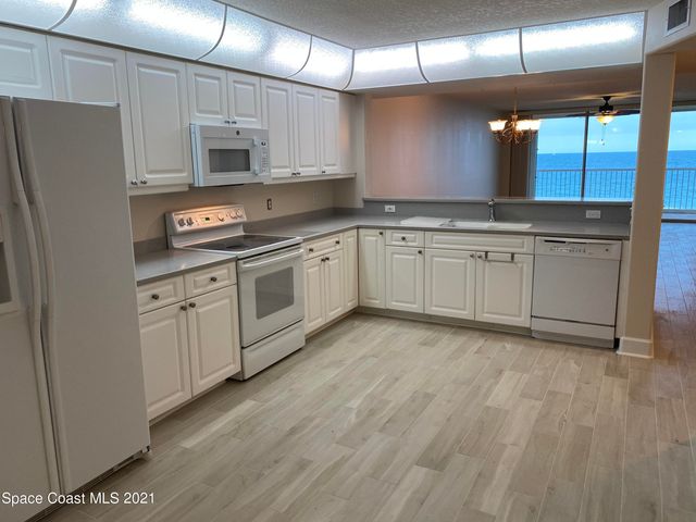 735 N Highway A1a 303, Indialantic, FL 32903