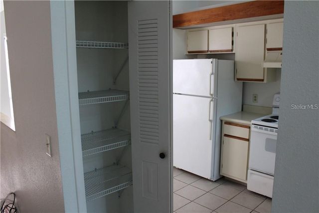 2906 S SEMORAN BOULEVARD 2, Orlando, FL 32822