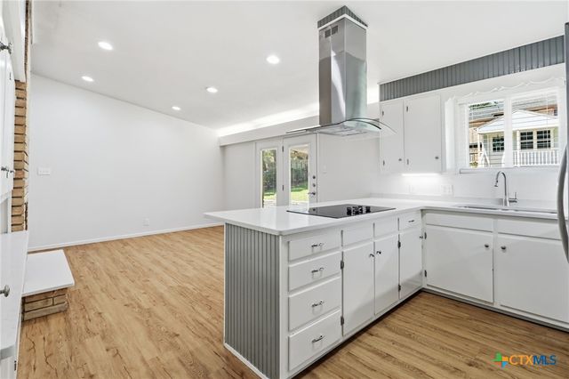 633 Lockener Ave, New Braunfels, TX 78130